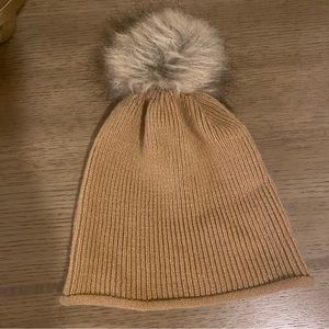 COPY - Aritzia Main Character Brown Women's Bubble Knit Pom Pom Beanie